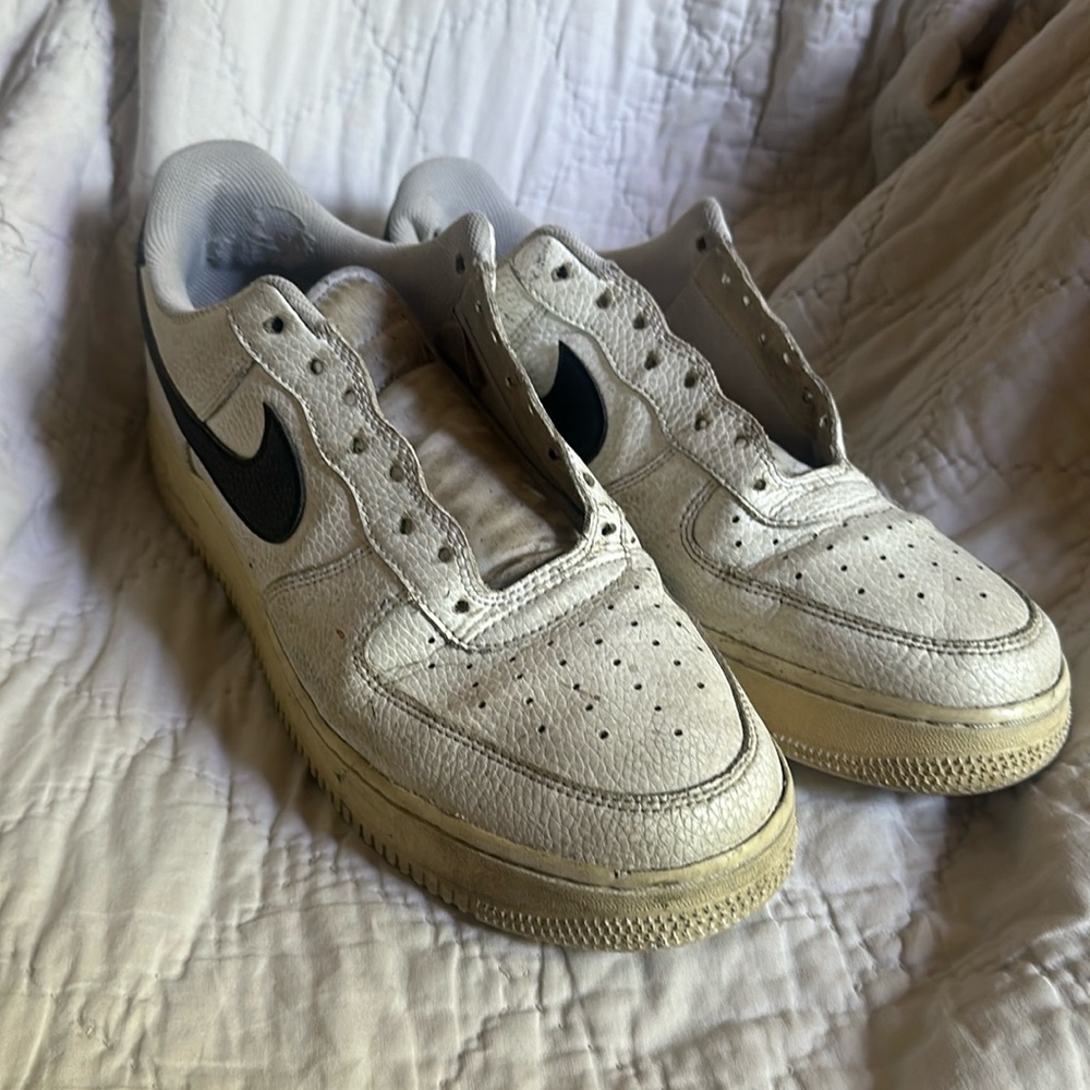 Air Force 1s black swoosh